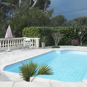 Charmante à 15 Min De Avec Piscine Appartement